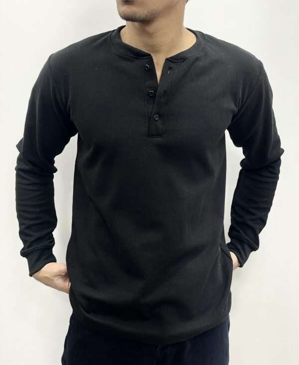 Full sleeves black tshirt